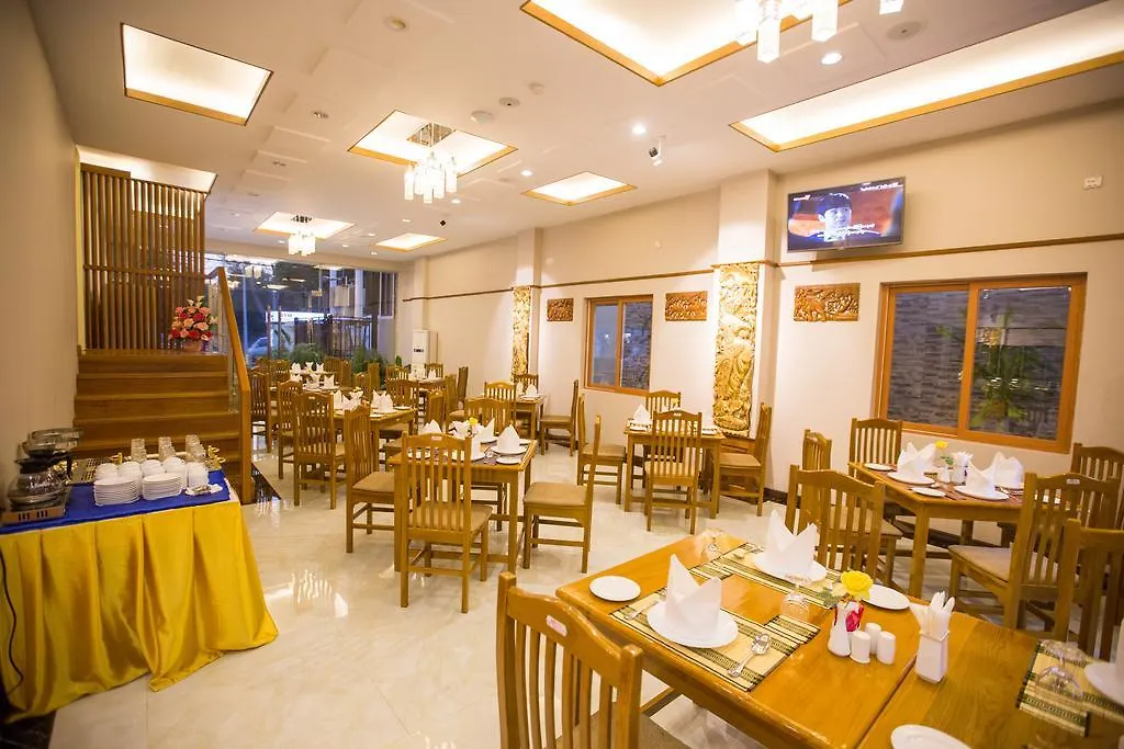 Royal Golden 9 Miles Hotel Yangon 3*,