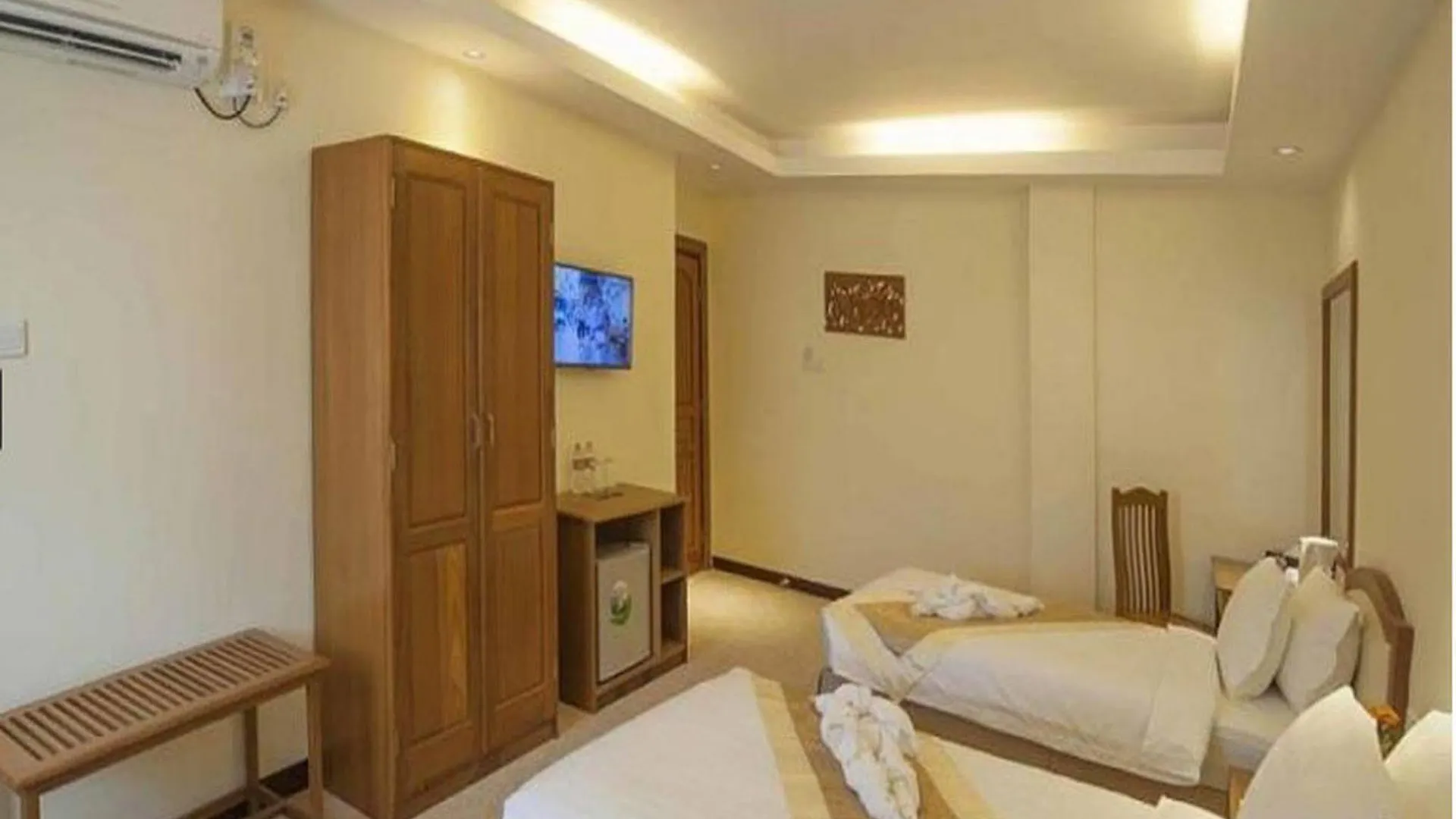 Royal Golden 9 Miles Hotel Yangon